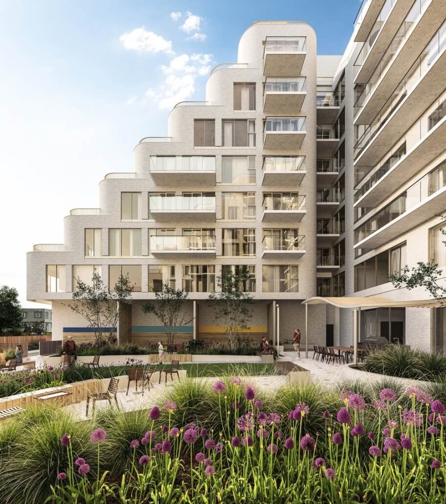 Reina Condos - Exterior-Courtyard