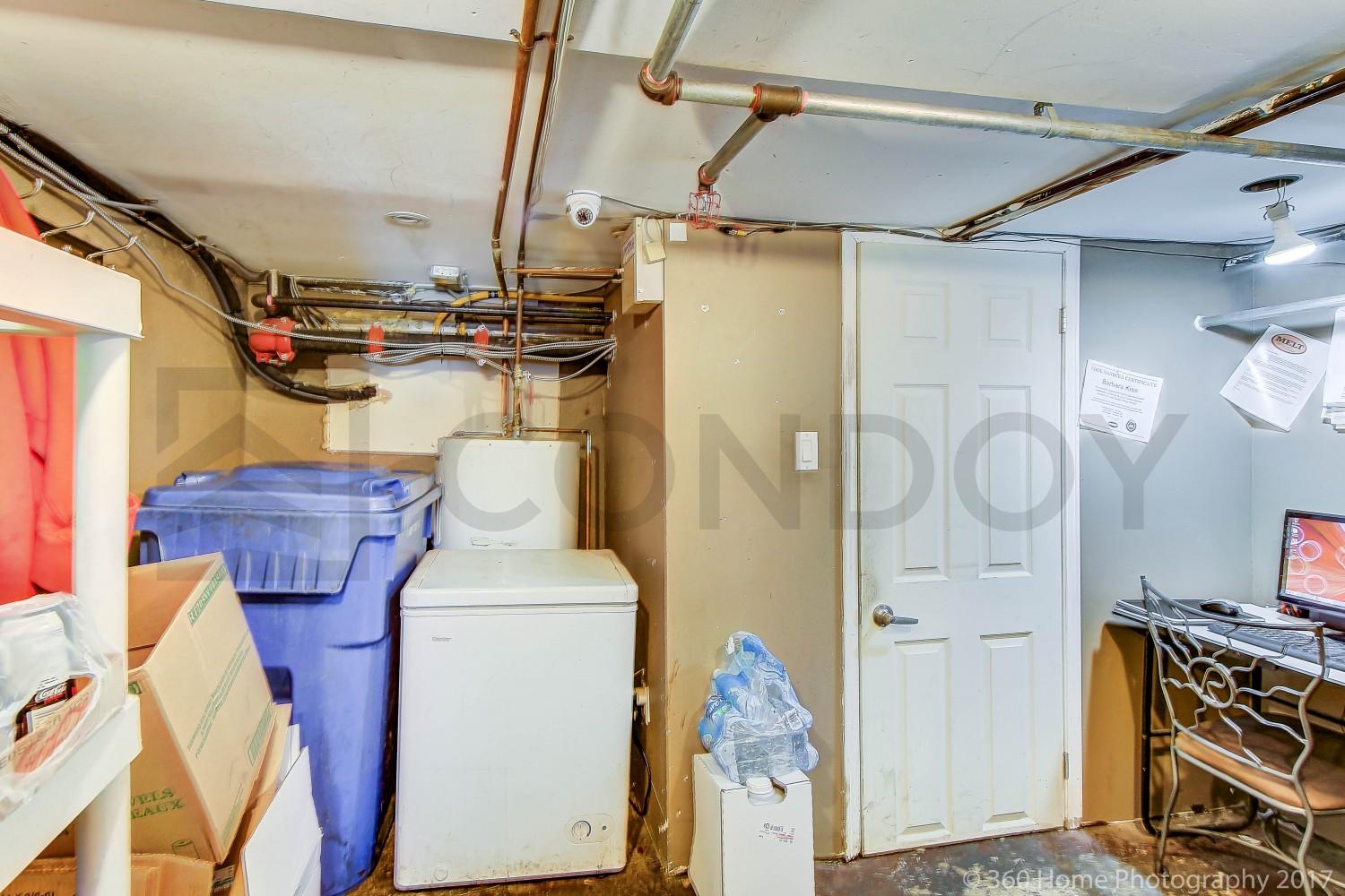 300 Richmond St W Rental Unit (1)